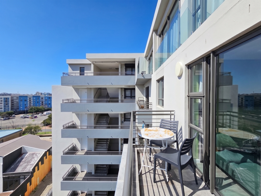 2 Bedroom Property for Sale in Zonnebloem Western Cape